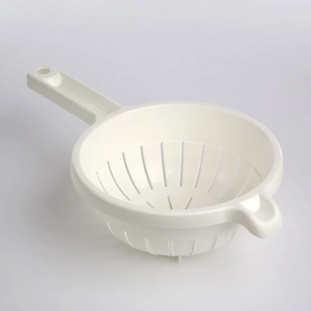 Cedzak / durszlak kuchenny okrągły plastikowy stojący z rączką Tontarelli 19 cm biały