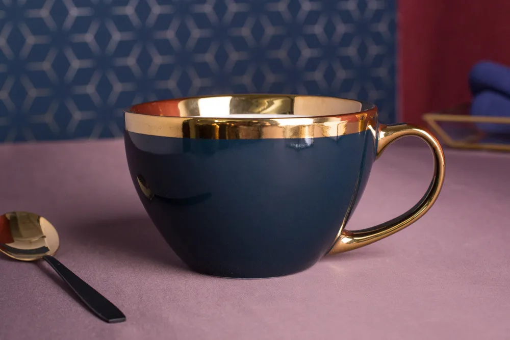 Duża filiżanka do kawy i herbaty porcelanowa Jumbo Altom Design Aurora Gold Granatowa 400 ml