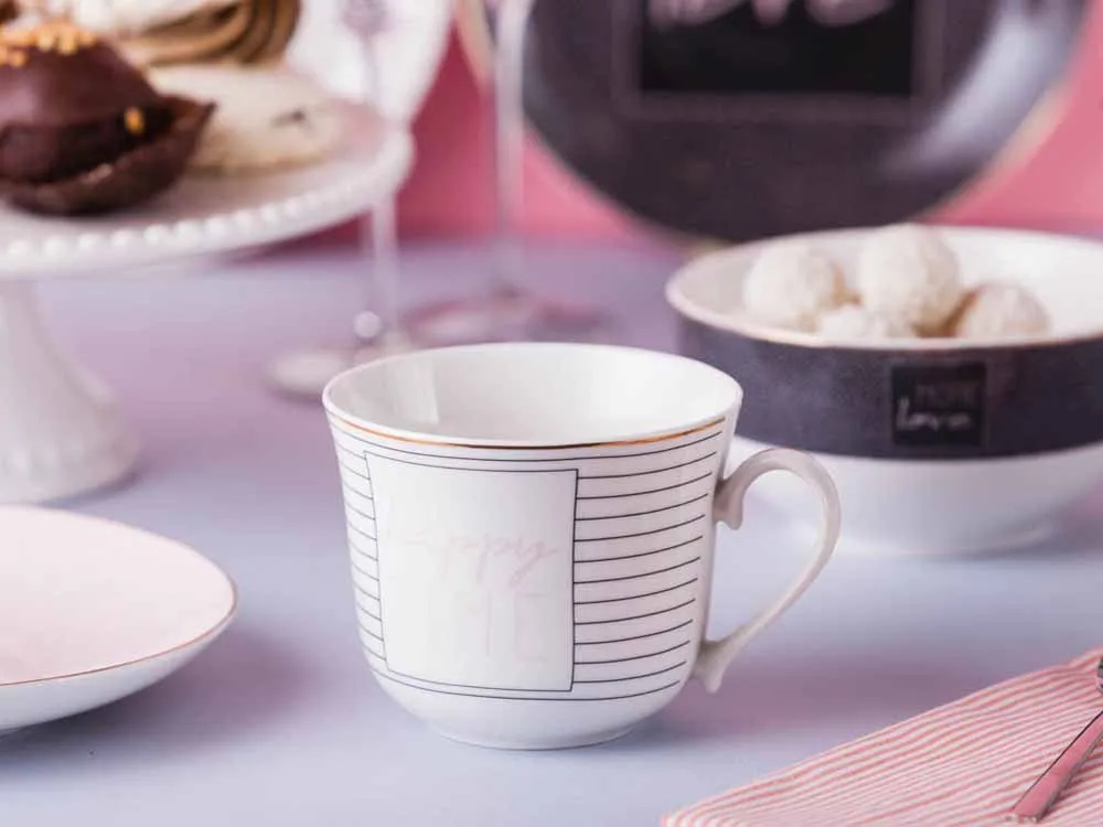 Duża filiżanka do kawy i herbaty porcelanowa Jumbo Altom Design More Love White 400 ml