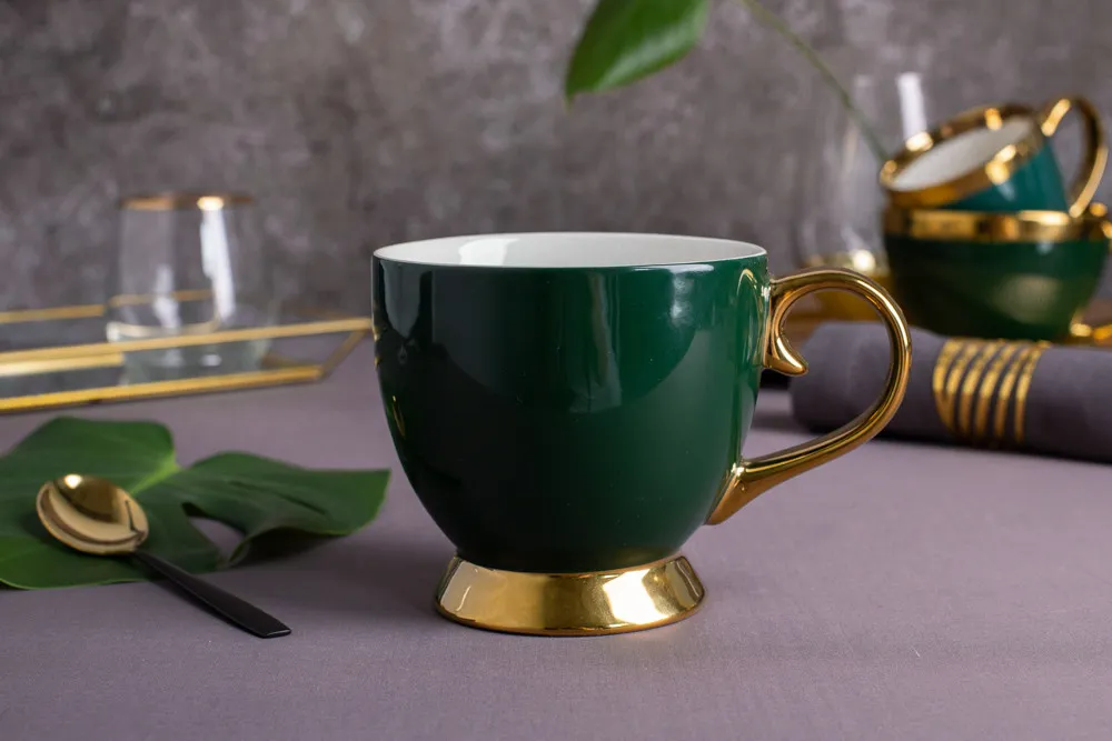 Filiżanka do kawy i herbaty porcelanowa Altom Design Aurora Gold Zielona 400 ml