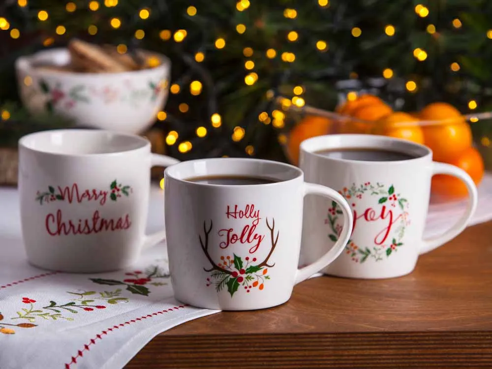 Duży kubek do kawy i herbaty porcelanowy świąteczny Boże Narodzenie Altom Design Joy 460 ml (3 wzory)