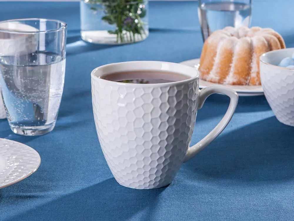 Duży kubek do kawy i herbaty porcelanowy Altom Design Honey biały 430 ml