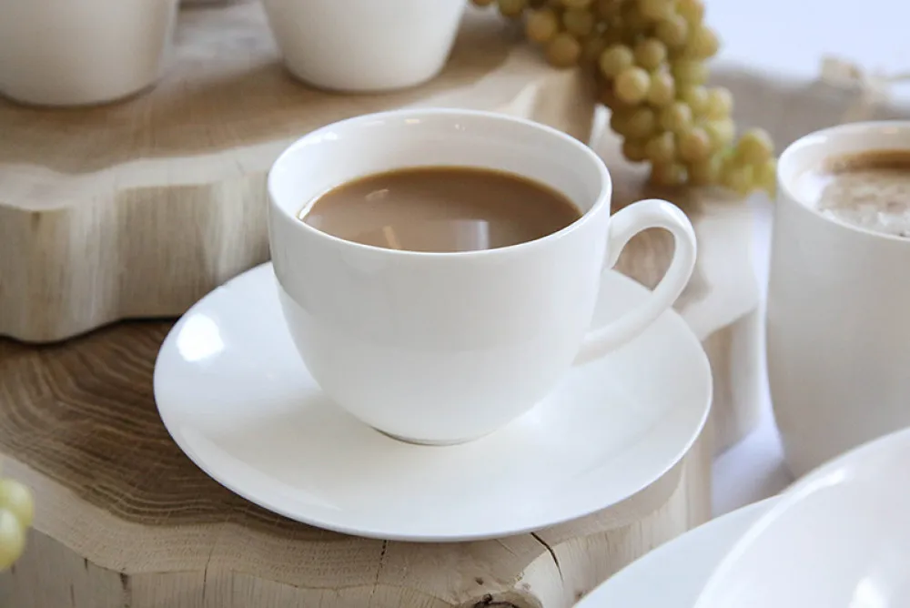 Serwis kawowy porcelanowy Altom Design Bella Ecru kremowy na 12 osób (24 el.)