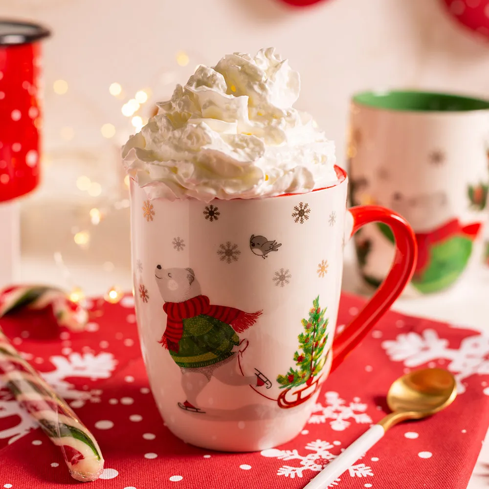 Kubek do kawy i herbaty porcelanowy świąteczny Altom Design Christmas Bear czerwony 300 ml 
