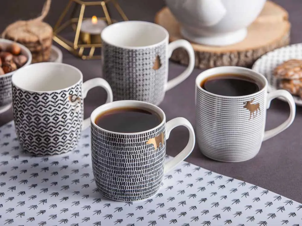 Kubki porcelanowe do kawy i herbaty świąteczne Boże Narodzenie Altom Design Nordic Winter 360 ml (4 sztuki, opakowanie prezentowe)