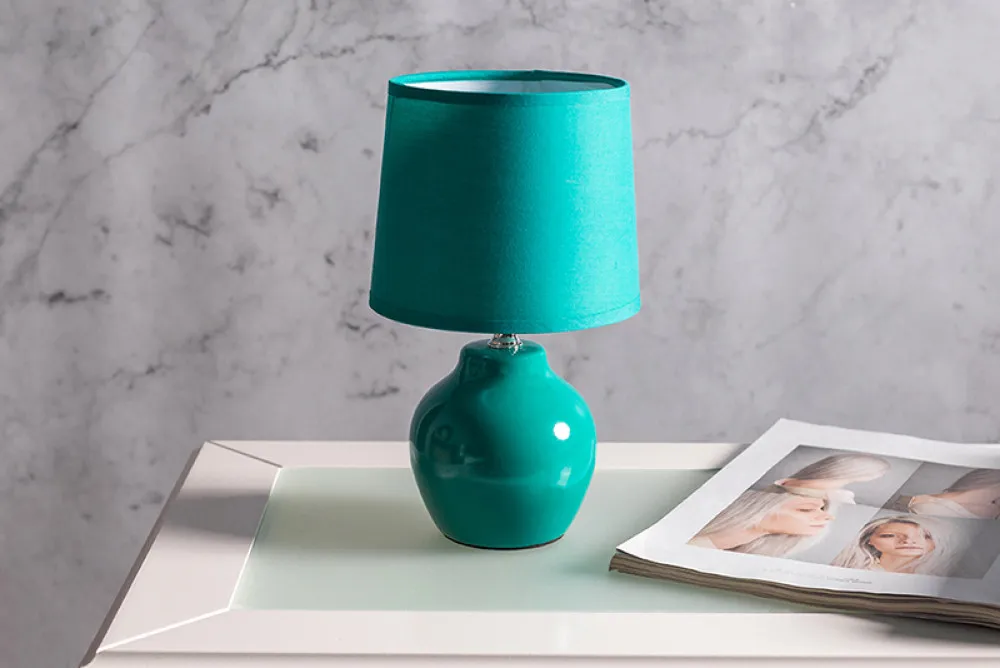 Lampa stołowa dekoracyjna na ceramicznej podstawie Altom Design zielona