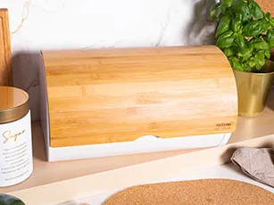 chlebak pojemnik na chleb i pieczywo metalowy z pokrywka bambusowa altom design bialy