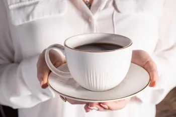 filiżanki do kawy i herbaty ze spodkiem