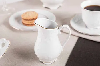 mlecznik-porcelana-cmielow-rococo-3604-200-ml