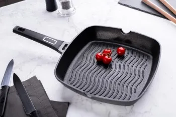 patelnia grillowa aluminiowa nieprzywierająca