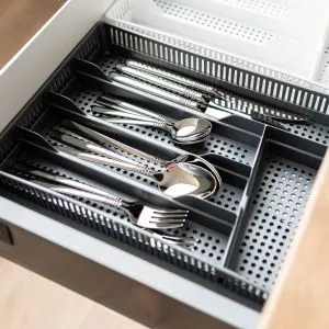 wklad-do-szuflady-organizer-kuchenny-na-akcesoria-bentom-azurowy-srebrny