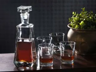 zestaw do whisky hrastnik karafka i szklanki 4 szt
